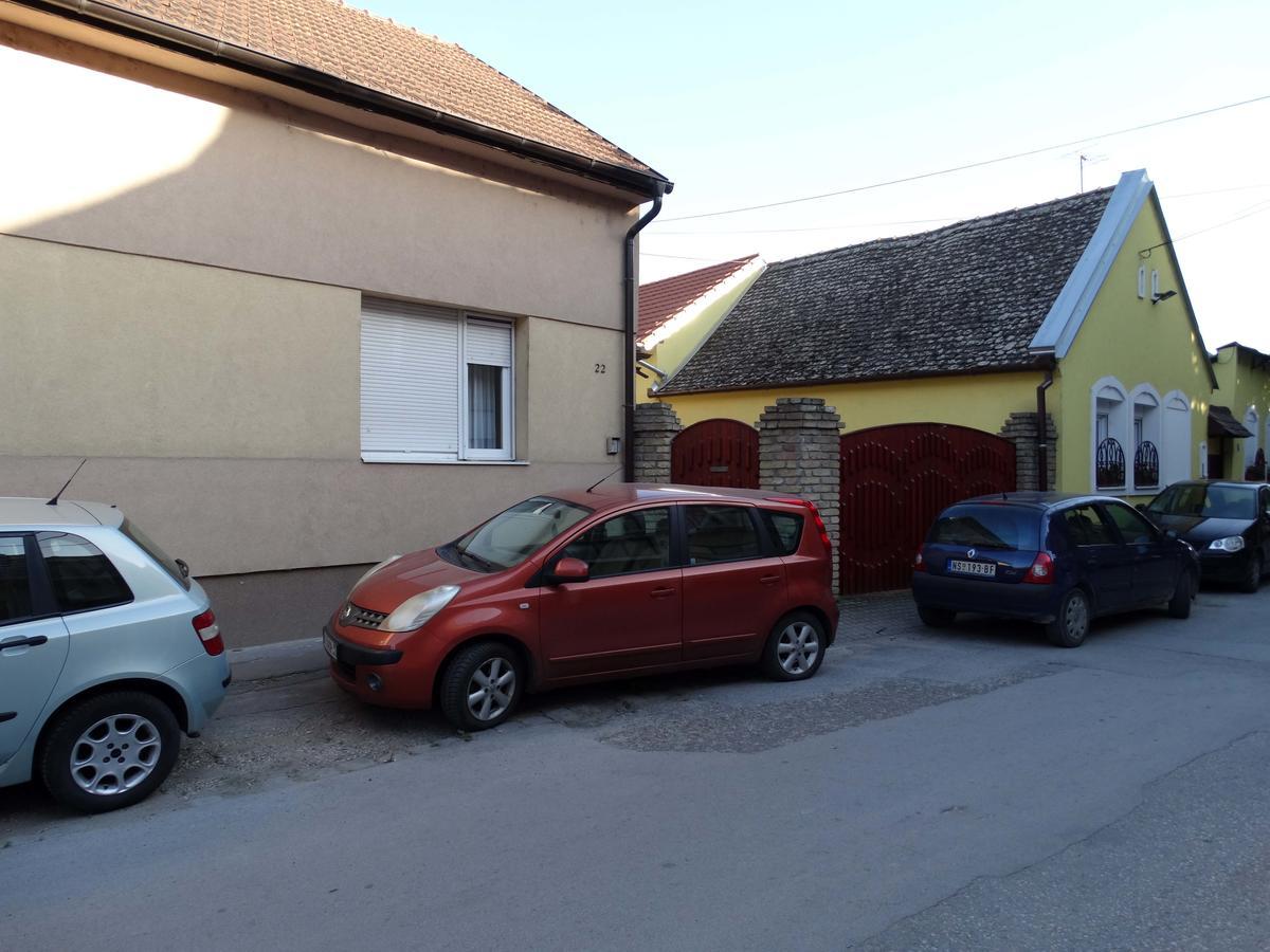 Marijana - Center Lejlighed Novi Sad Eksteriør billede