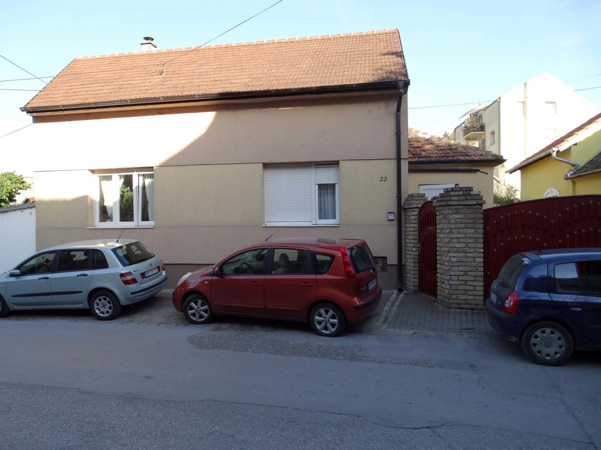 Marijana - Center Lejlighed Novi Sad Eksteriør billede
