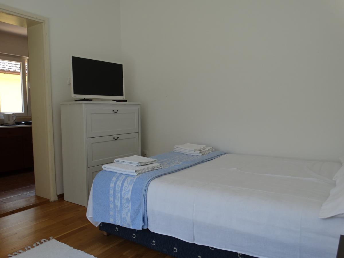 Marijana - Center Lejlighed Novi Sad Eksteriør billede